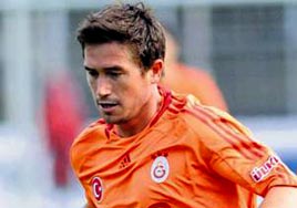 Kewell, Katar'a kar oynamyor