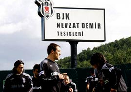 Kartal ara vermedi