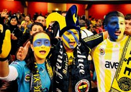 ngilizler'den Fener'e destek