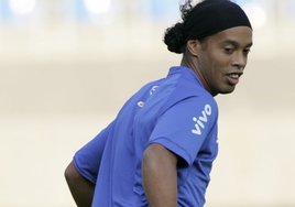Ronaldinho'nun krizden haberi yok!