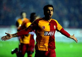 Forvet Milan Baros'a teslim