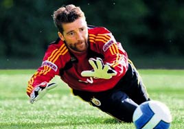 De Sanctis'ten UEFA uyars