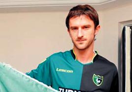 Baji 3 yllna Denizlispor'da