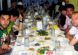 Nihat Usta'dan iftar