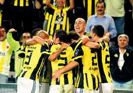 Fener ilk peinde