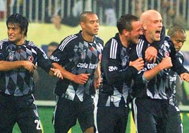 Kartal 'sis' dinlemez