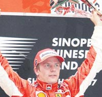 Hamilton frlad Kimi kazand