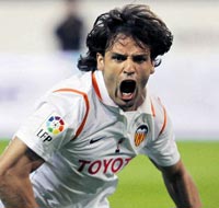 Byk Taarruz: Tiago - Morientes